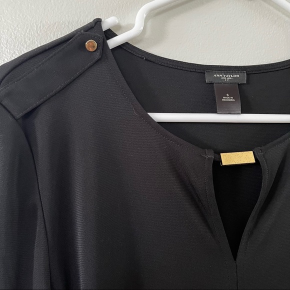 Ann Taylor Black Slinky Top Gold Details - Picture 4 of 8